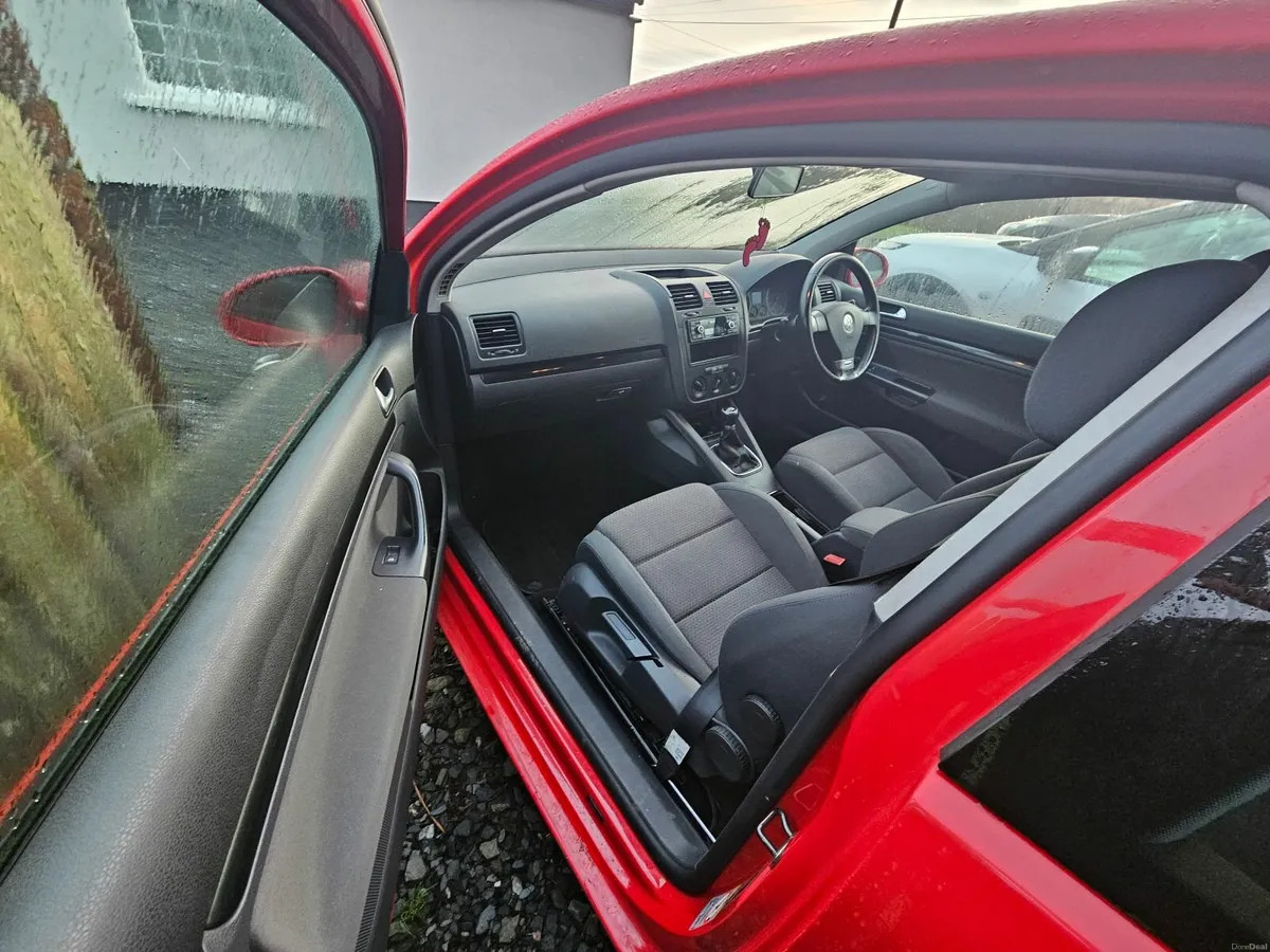 Volkswagen Golf 2009 - Image 4