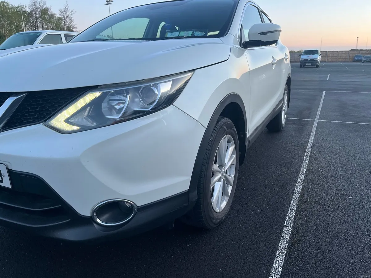 Nissan Qashqai pearl white 1.6 diesel⛽️ - Image 2