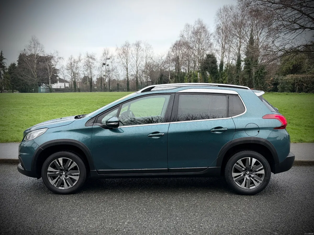 Peugeot 2008 1.2 Petrol | One owner | Only 55km. - Image 4