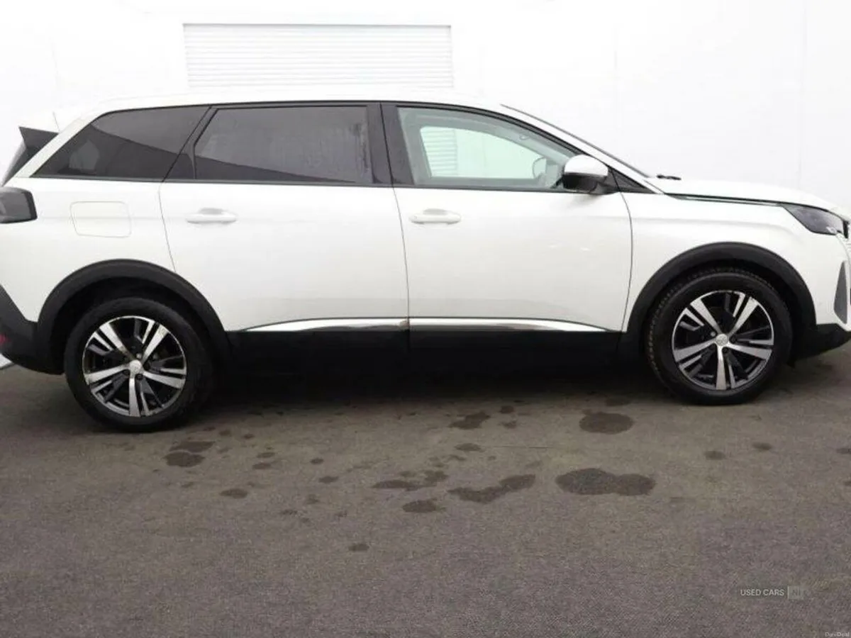 Peugeot 5008 DIESEL ESTATE - Image 2