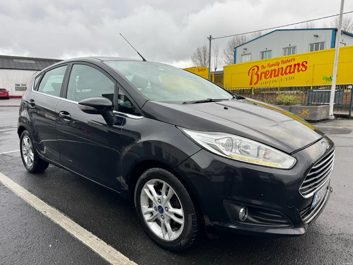 2015 Ford Fiesta Zetec 1.25 - Image 2