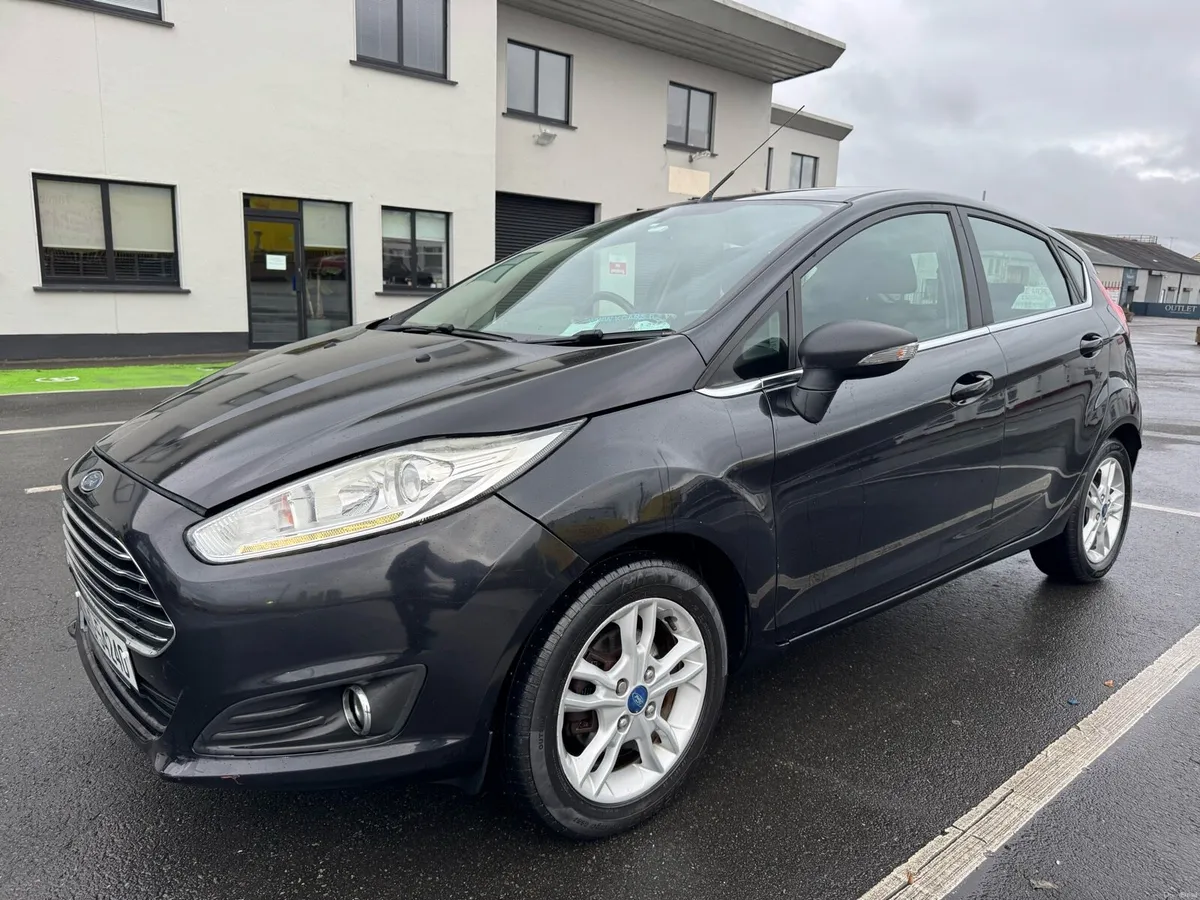 2015 Ford Fiesta Zetec 1.25 - Image 4