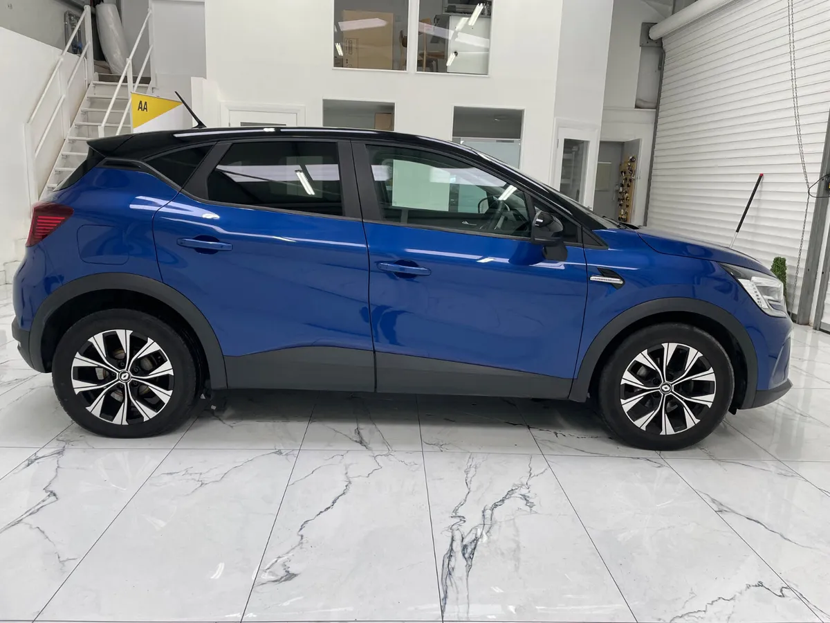 Renault Captur 2022 - Image 2