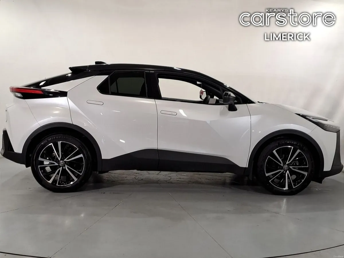 Toyota C-HR 1.8 HYBRID SOL - Image 2