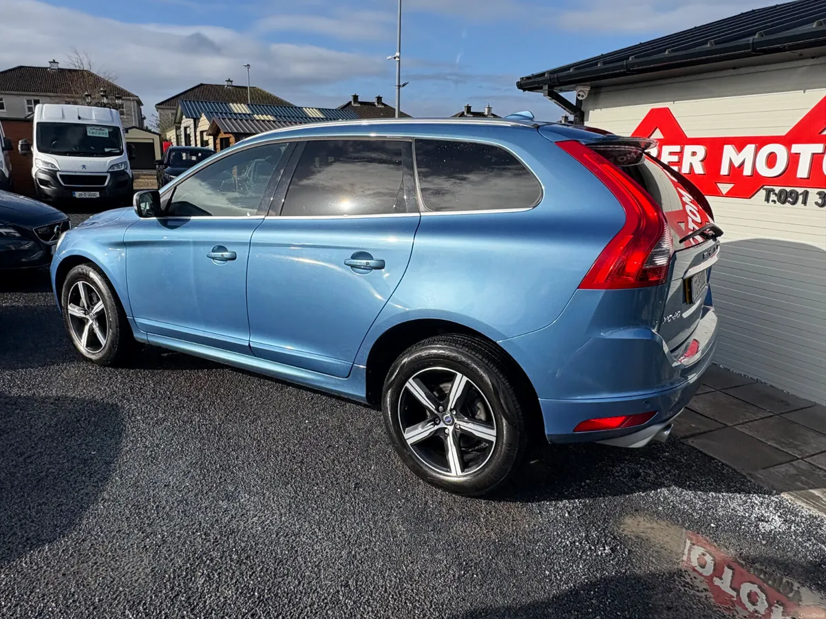 2017 Volvo XC60 R-DESIGN LUXURY NAV D4 - Image 3