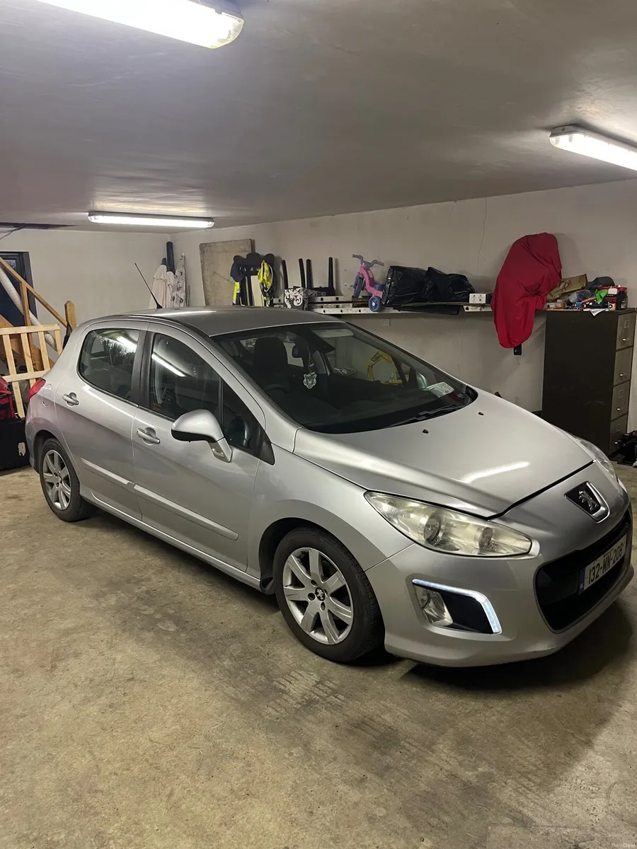 Peugeot 308 - Image 1