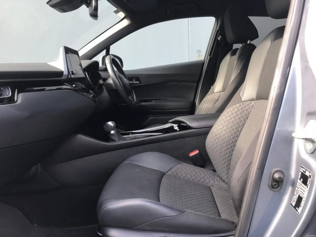 Toyota C-HR HYBRID SPORT - GRANDONS - Image 6