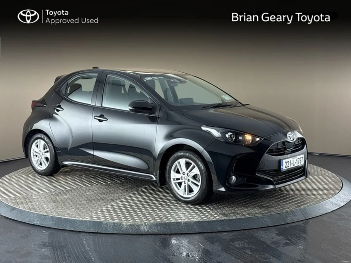 Toyota Yaris Hybrid Luna - Image 1