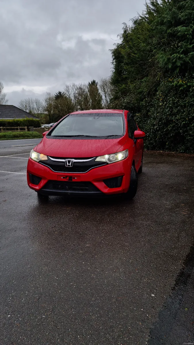 Honda Fit 2015 - Image 2