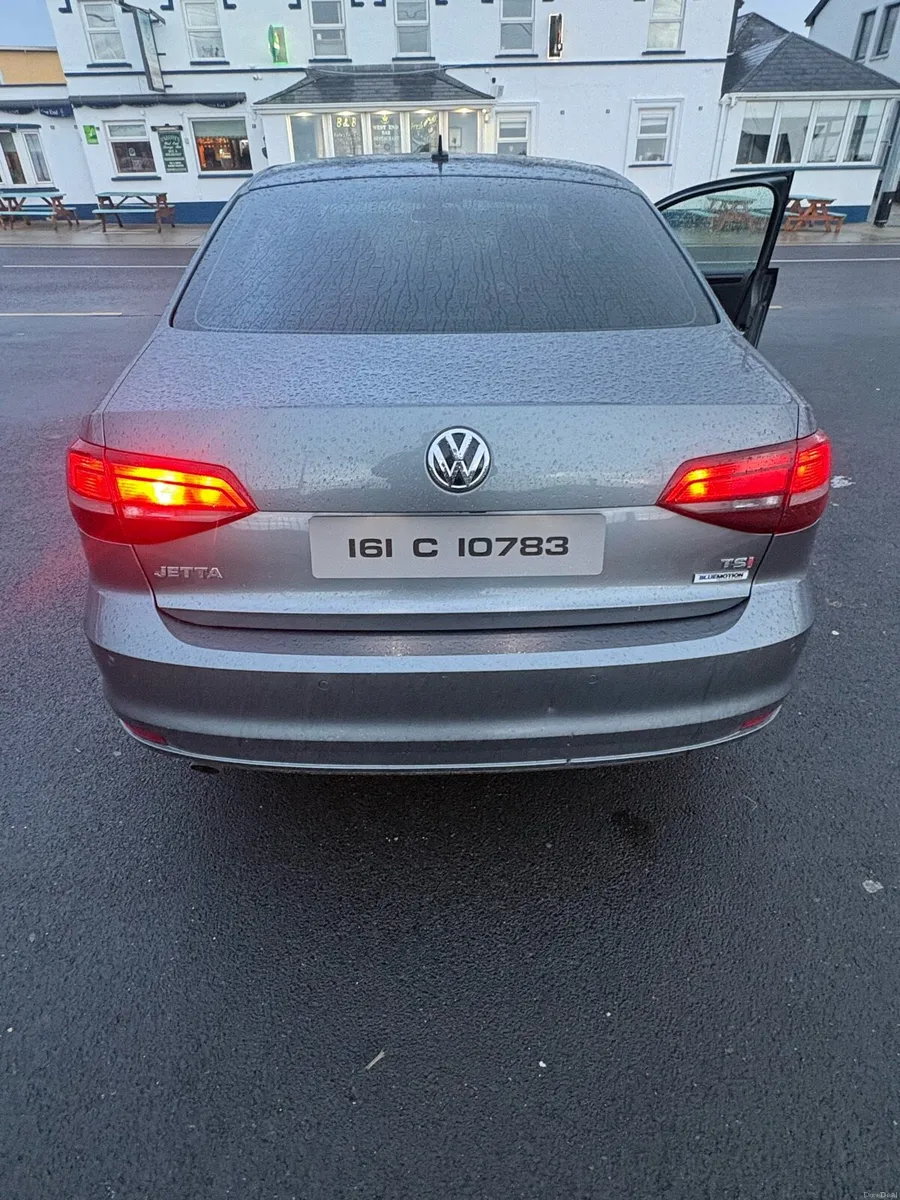 Volkswagen Jetta - Image 3