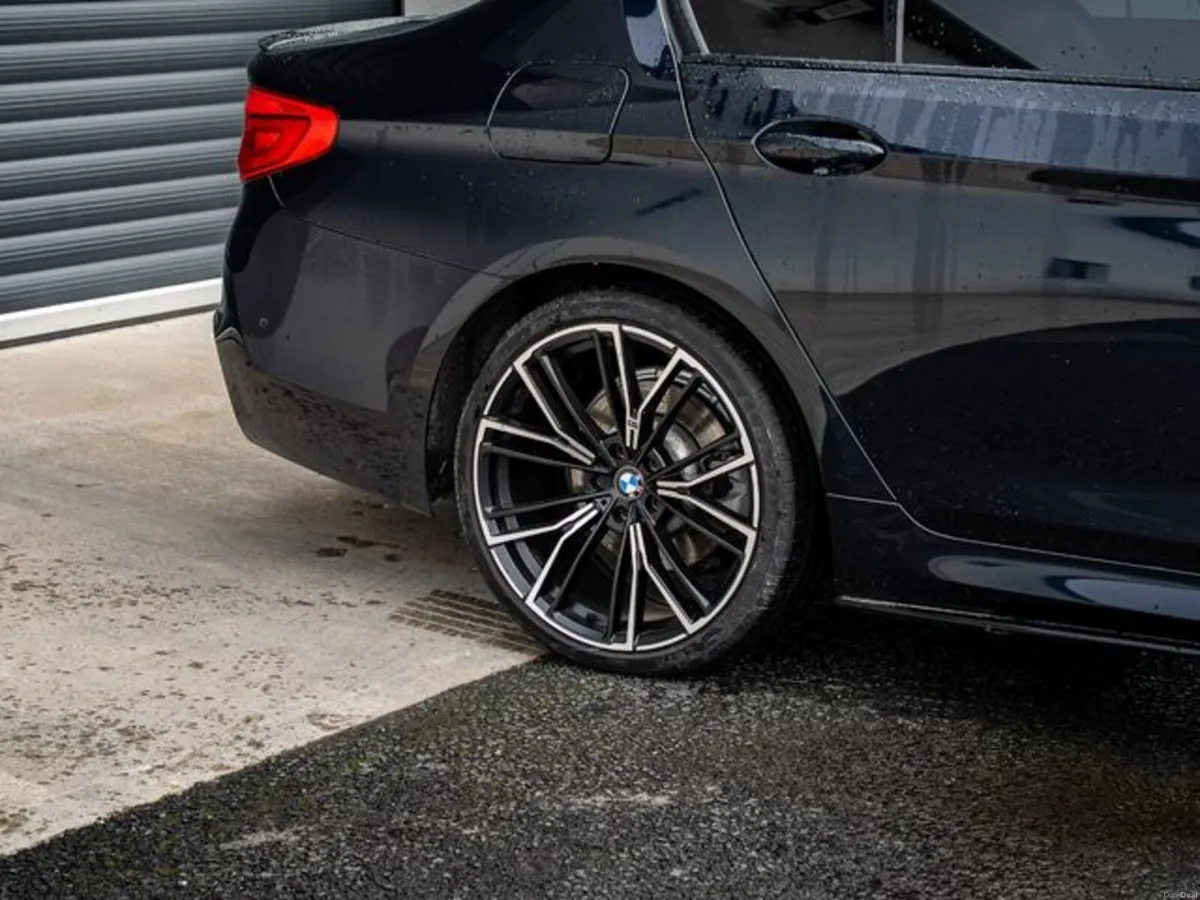 BMW 5-Series D G30 M Sport *M Performance* - Image 3