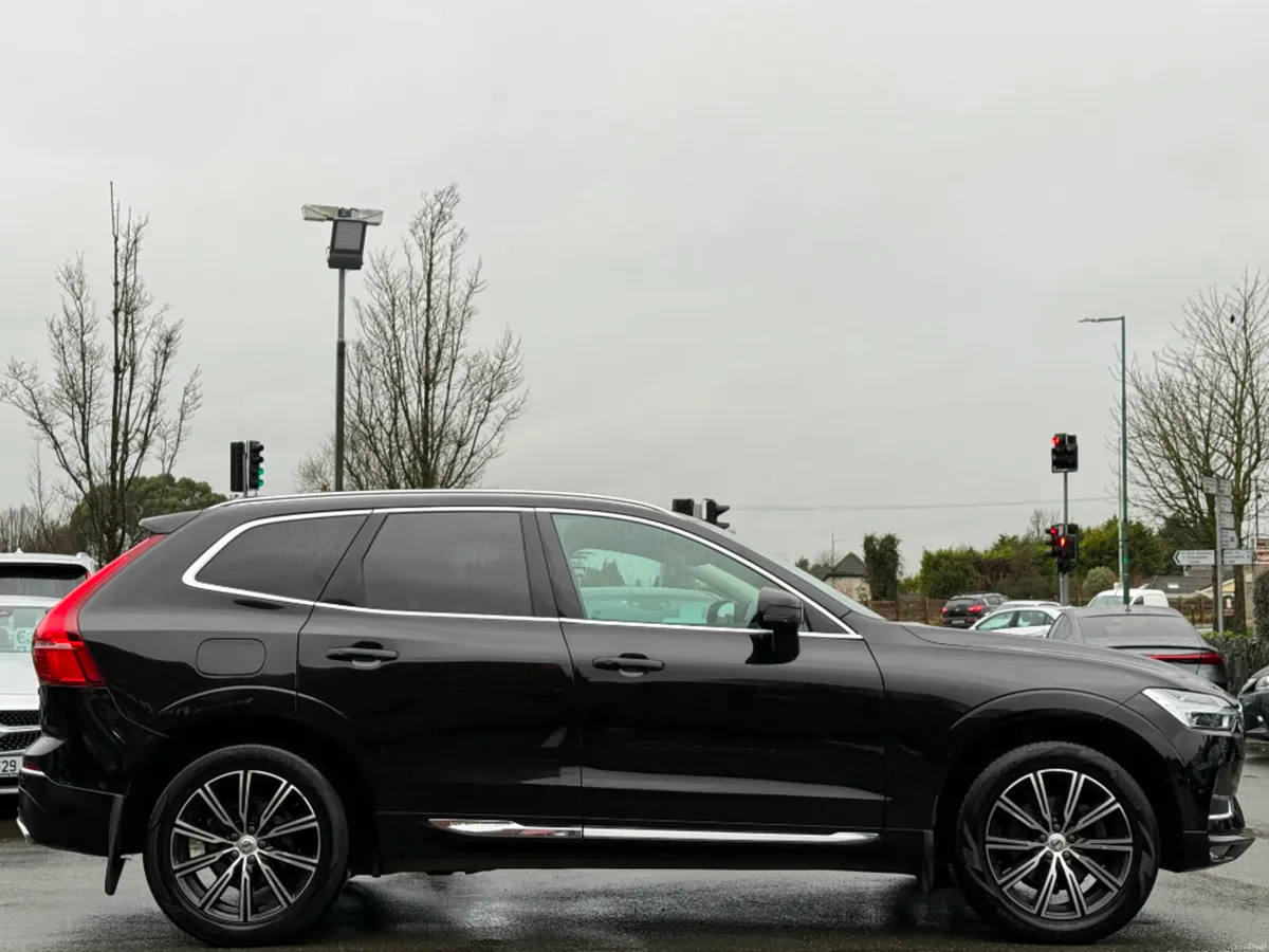 Volvo XC60 D4 AWD INSCRIPTION AUTO *HUGE SPEC* - Image 4