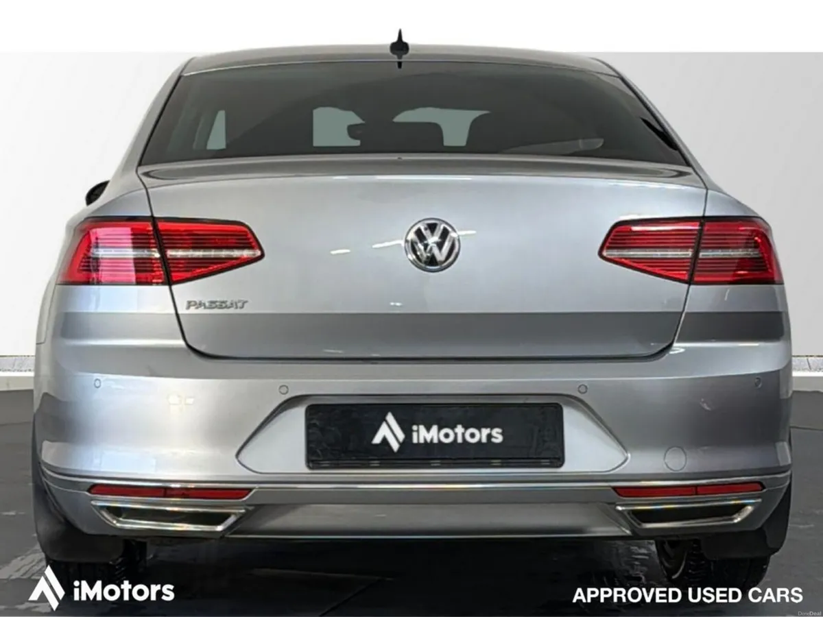 Volkswagen Passat Highline 1.6tdi M6F 120HP 4DR - Image 4