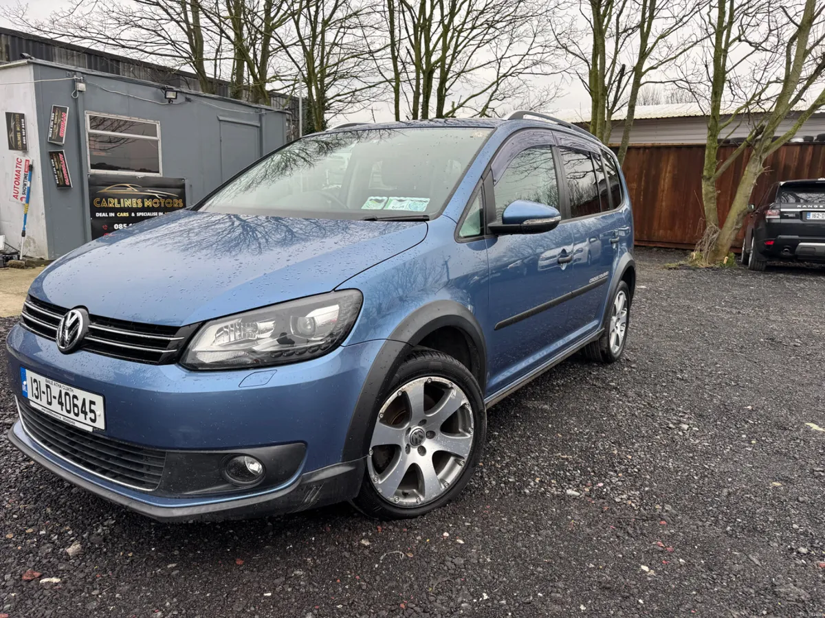 Volkswagen Touran AUTOMATIC - Image 2