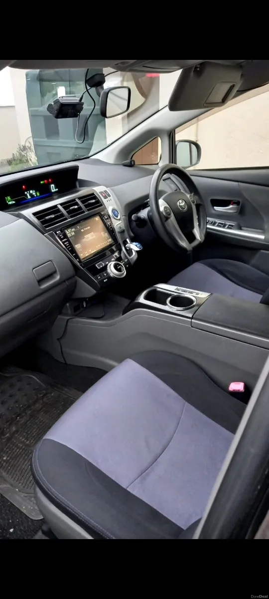 2013 Toyota Prius Alpha "7 Seater" Auto Hybrid - Image 4