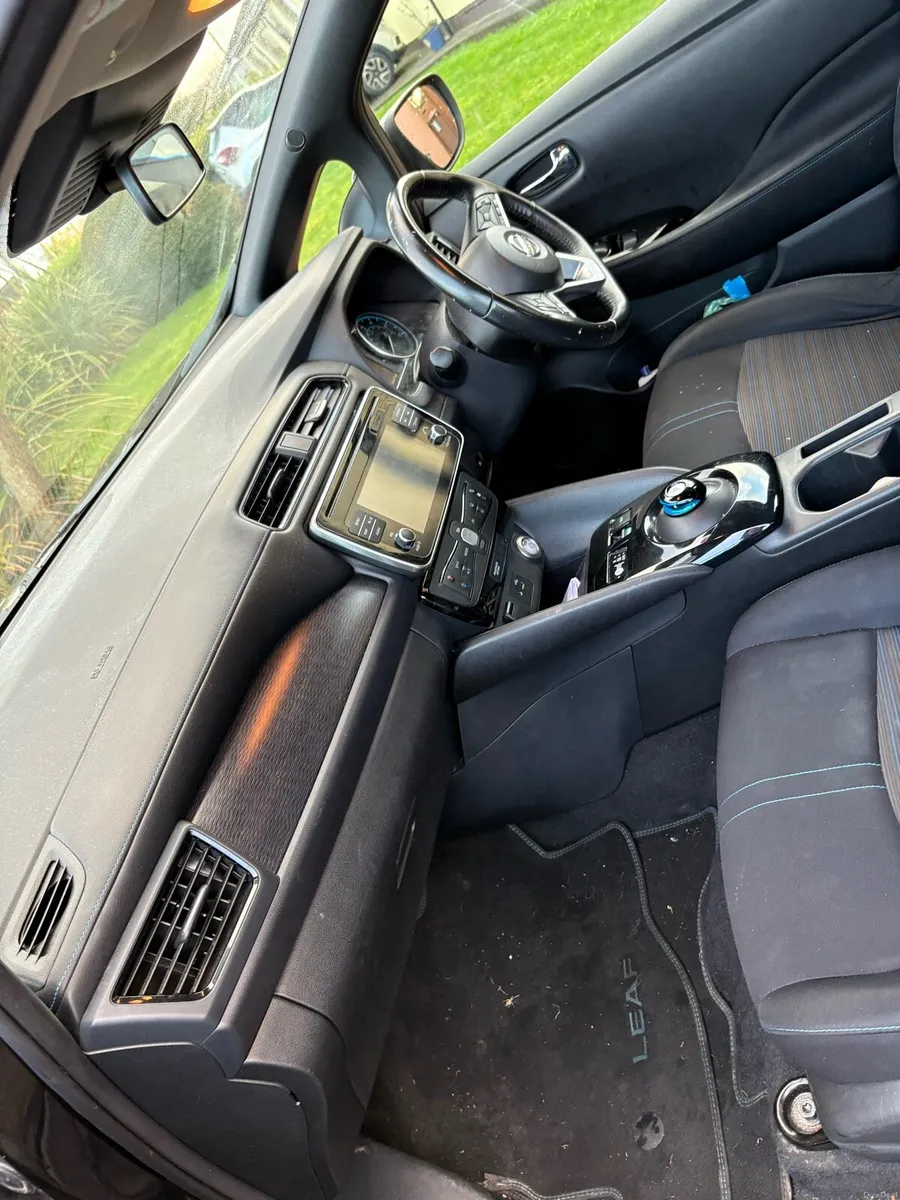 Nissan leaf 2018 40 KW - Image 3