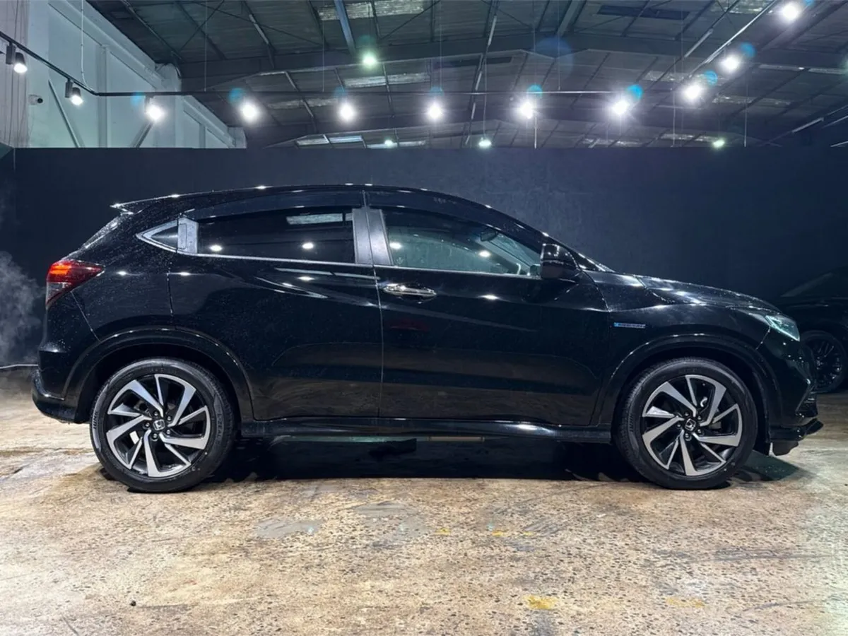 Honda Vezel RS EDITION - BLACK HALF LEATHER - PADD - Image 2