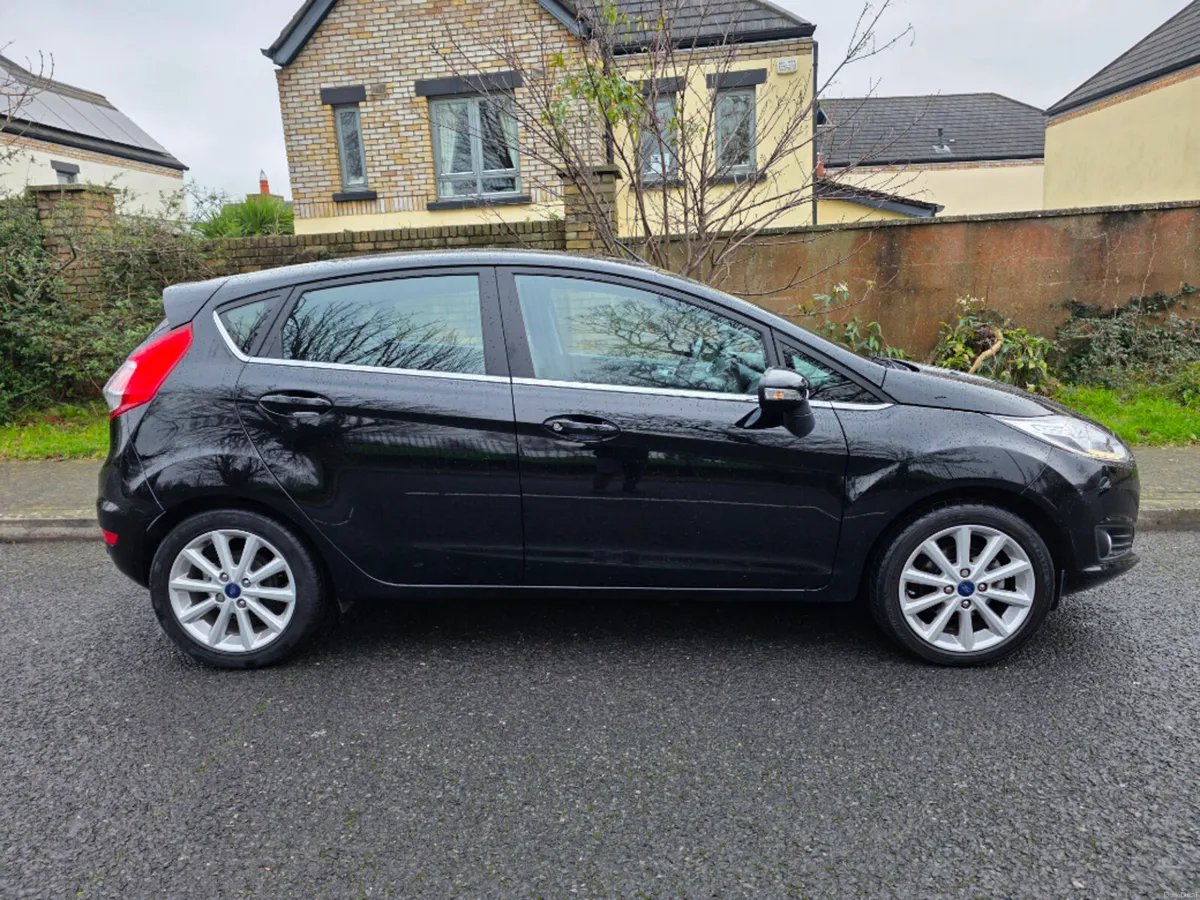 Ford Fiesta Titanium 1.0 65PS M5 4DR - Image 2