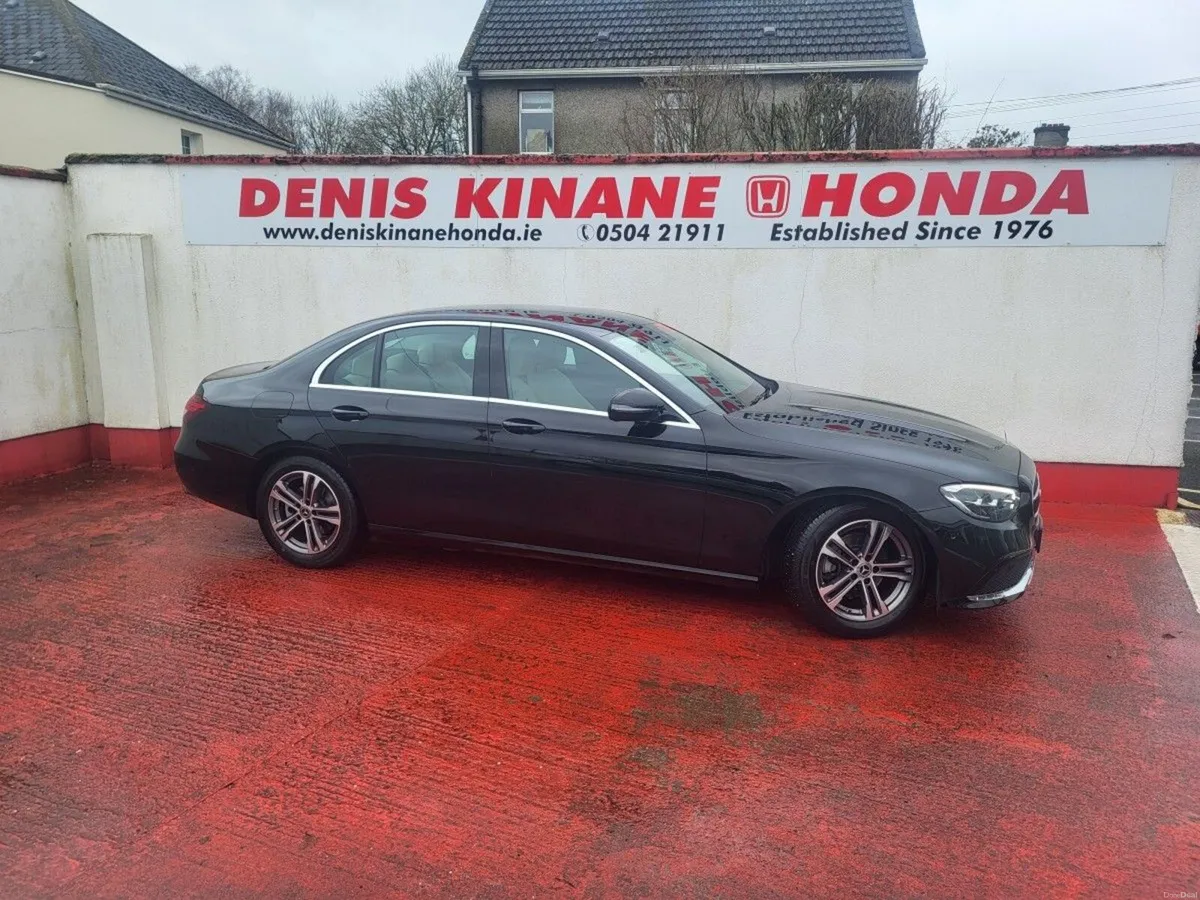 Mercedes-Benz E-Class E 220 D A/T Avantgarde - Image 1