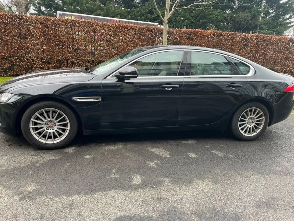 2016 Jaguar Xf Prestige - Image 2