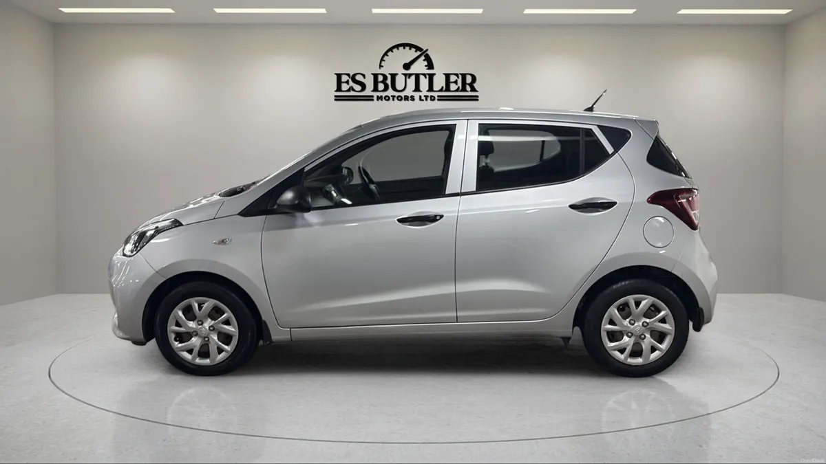 2017 Hyundai i10 1.0L ONLY 54,500KMS 1YR WARRANTY - Image 2