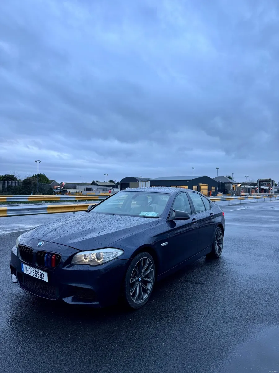 BMW 5-Series f10 2011 - Image 2