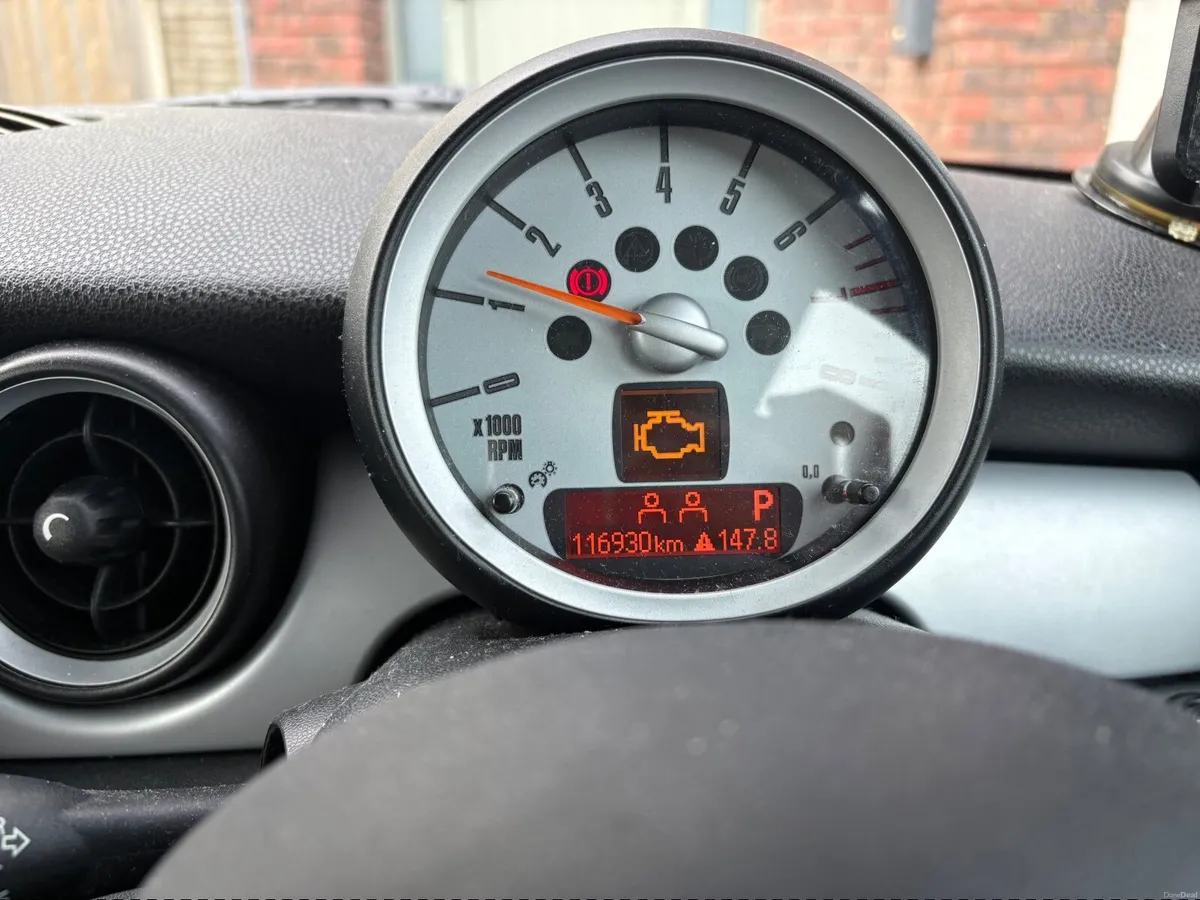 Mini Cooper 2009 - Image 2