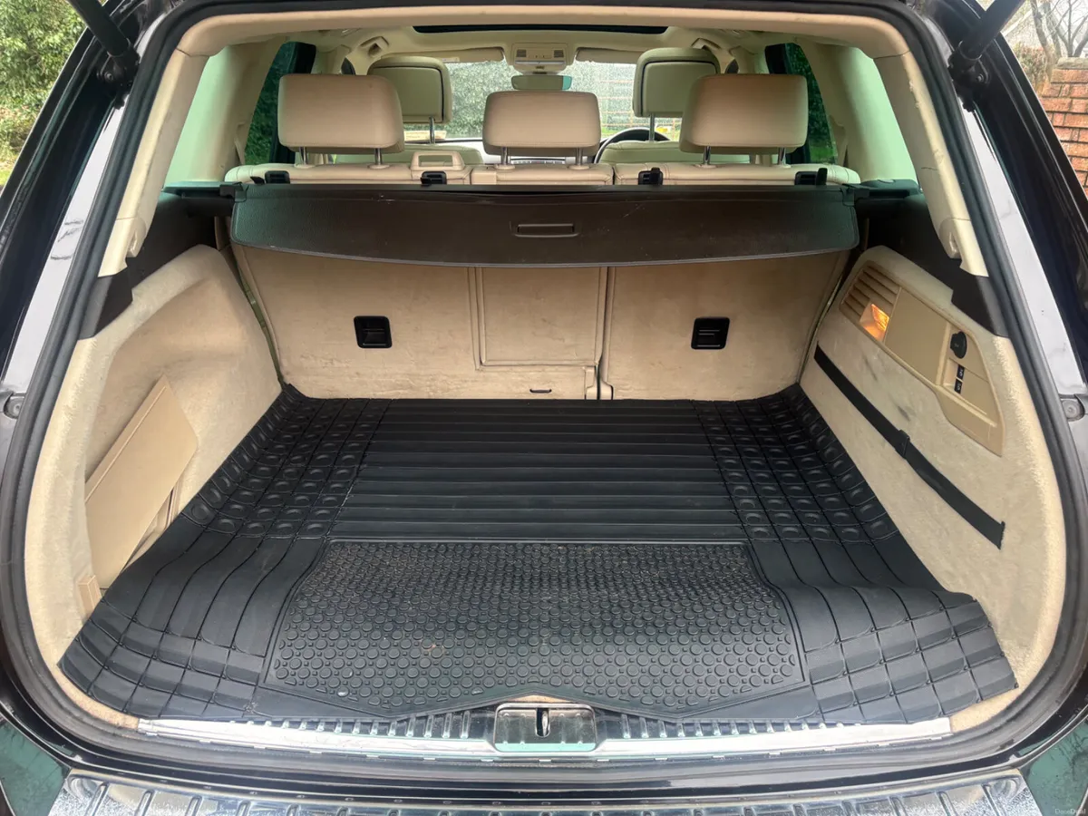 Volkswagen Touareg 2018 Rline - Image 3