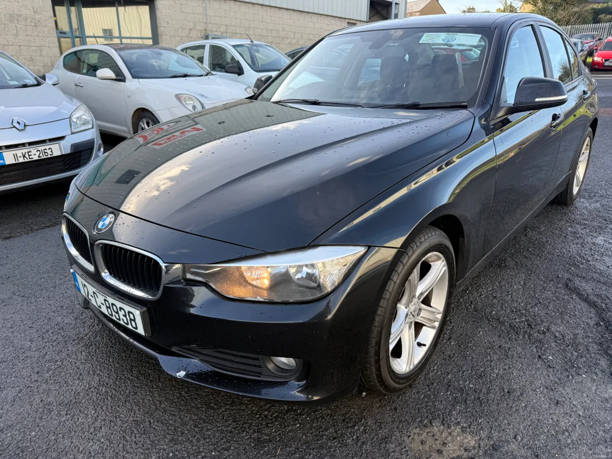 BMW 3-Series 2012 - Image 2