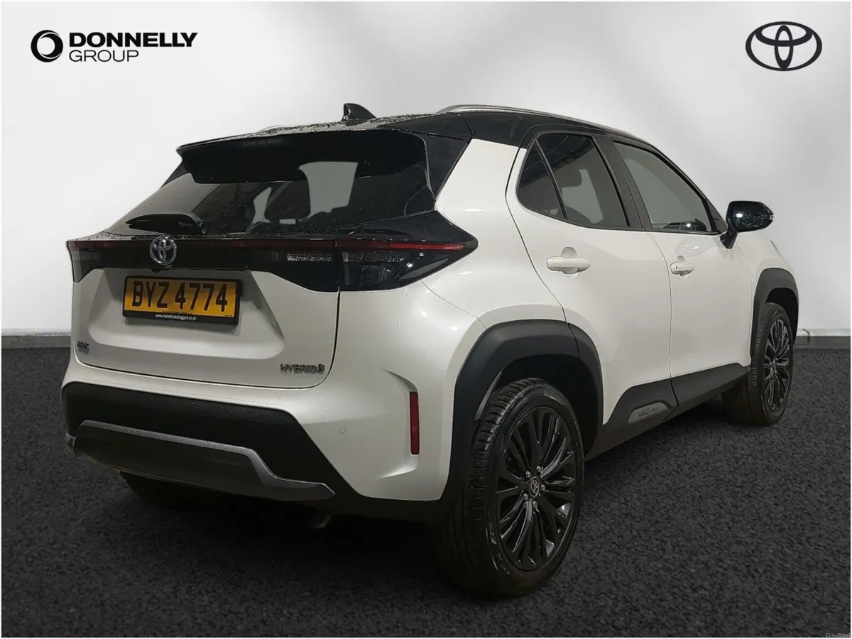 Toyota Yaris Cross Estate Dynamic - Image 4