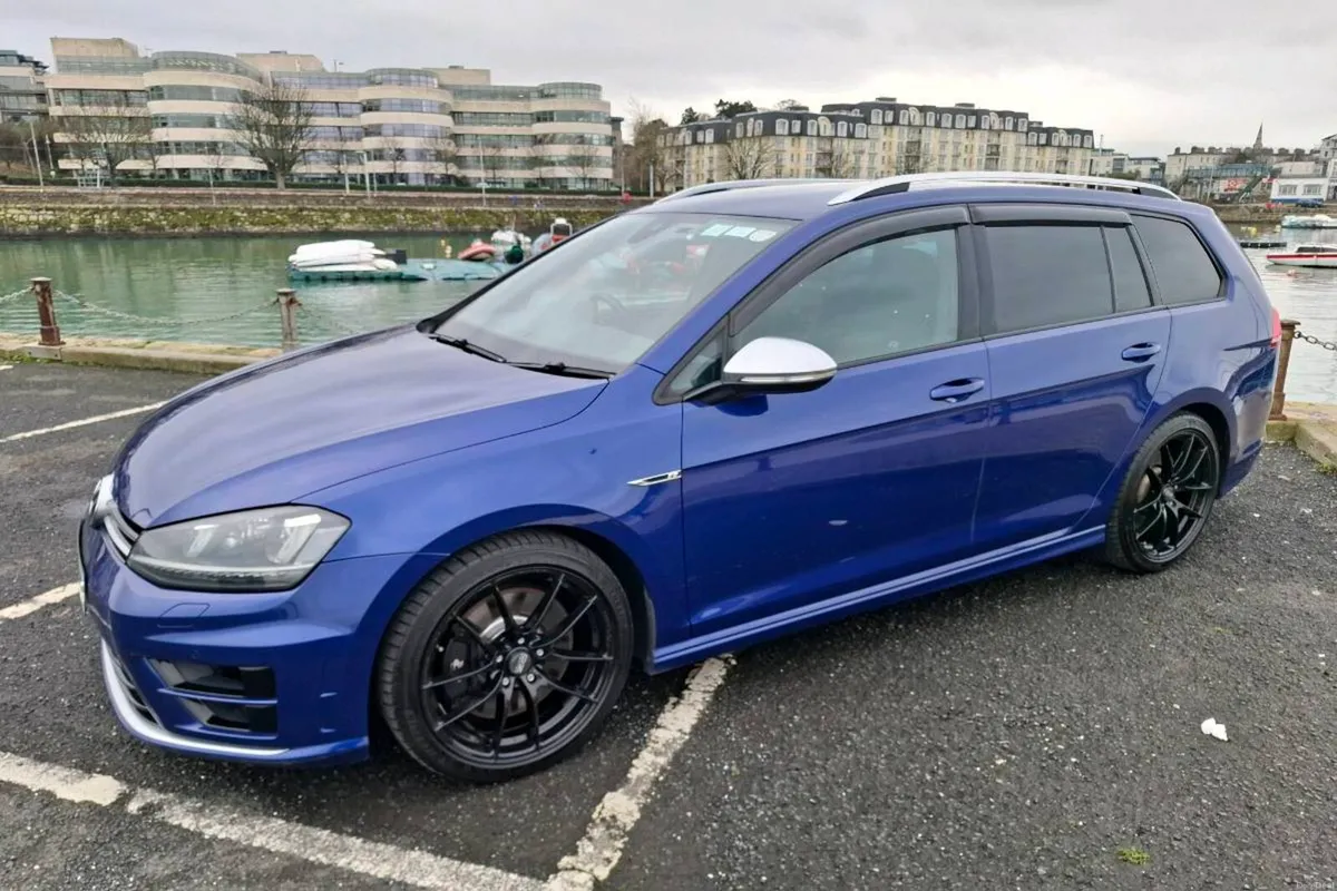 Volkswagen Golf R Wagon 2.0 TSI - Image 1