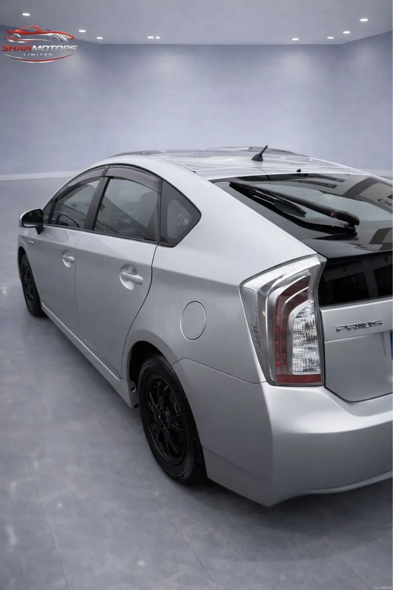 Toyota Prius 1.8 hybrid - Image 3