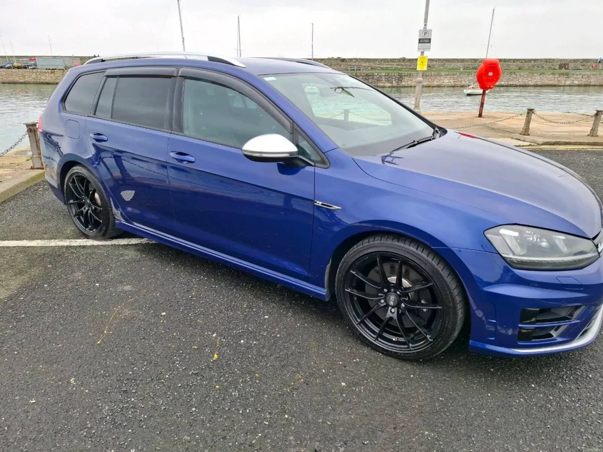 Volkswagen Golf R Wagon 2.0 TSI - Image 3