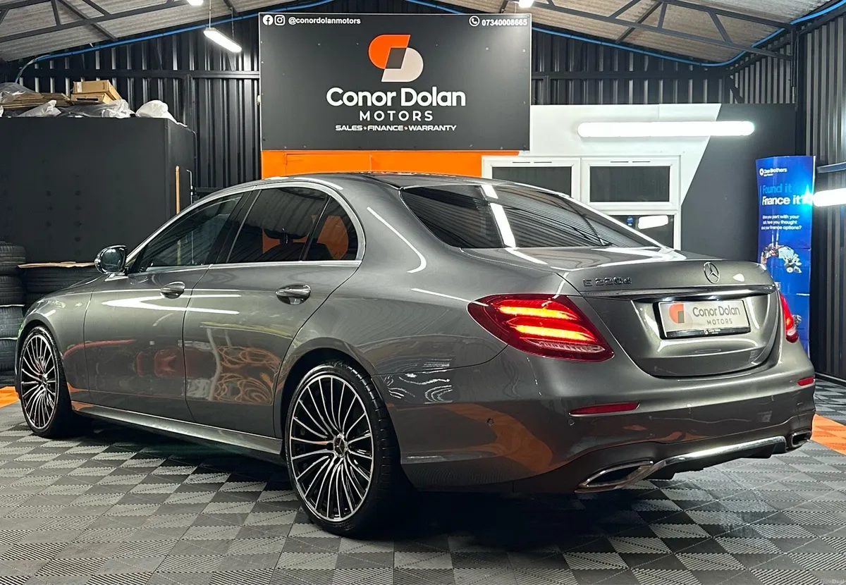 Mercedes-Benz E220 AMG Line - Image 3