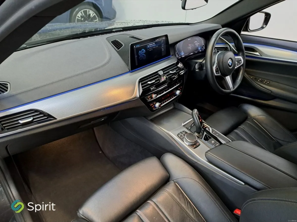 BMW 5-Series 530e M-Sport - Image 4