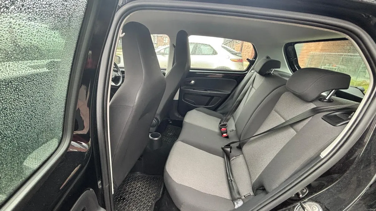 Volkswagen up! 2014 - Image 3