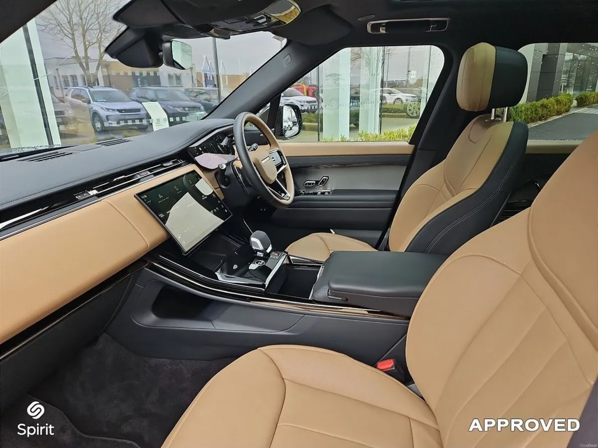 Land Rover Range Rover Sport 3.0 PHEV SE Dynamic - Image 4