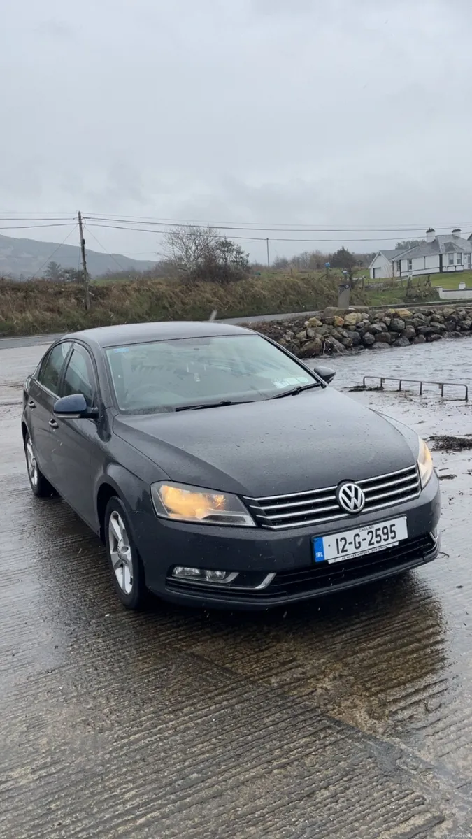Volkswagen Passat 2012 - Image 1