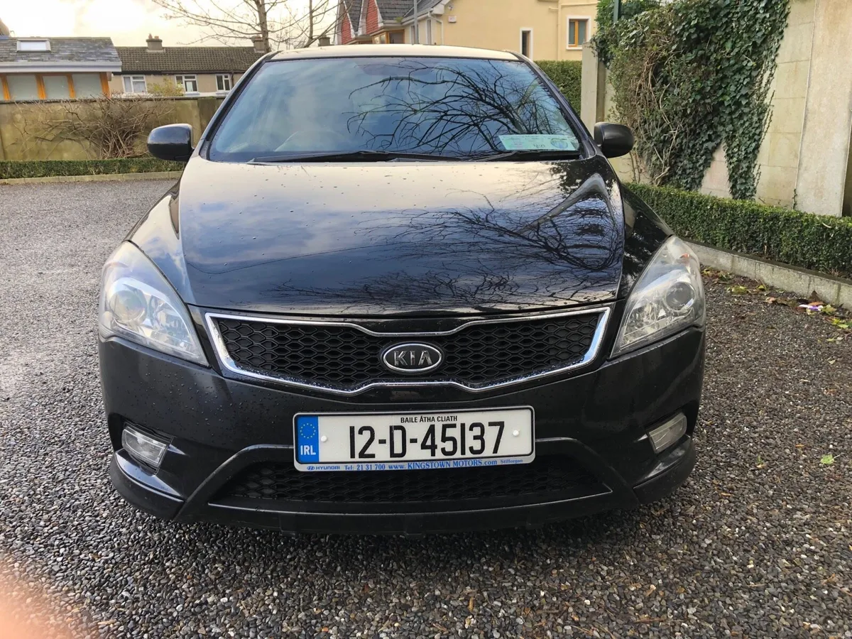 Kia Ceed CRDI AUTOMATIC - Image 3