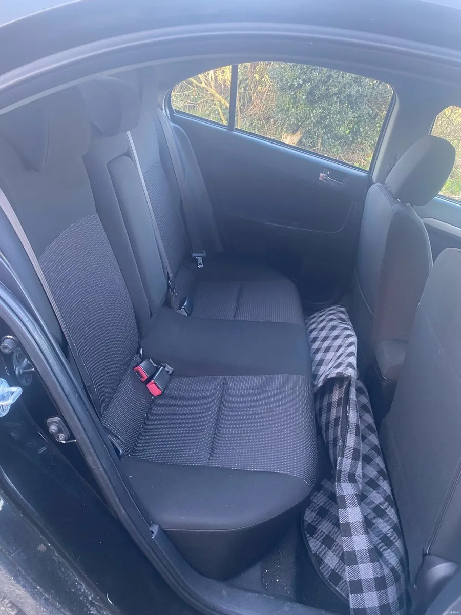 Mitsubishi lancer - Image 4