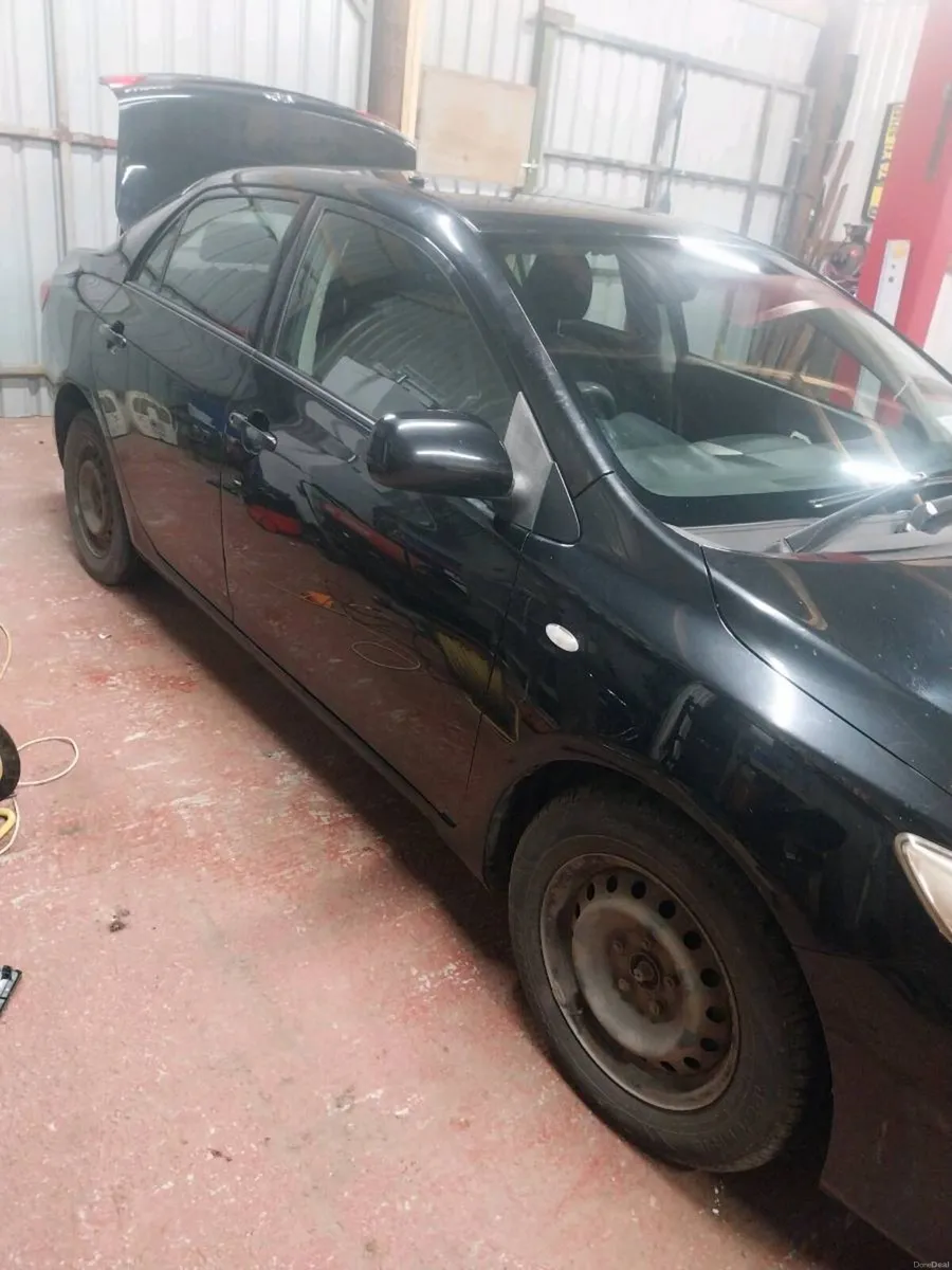 Toyota Corolla - Image 2