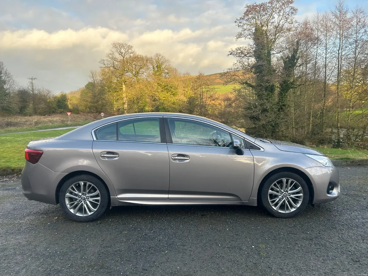 Toyota Avensis 2018, luna spec, FSH - Image 3