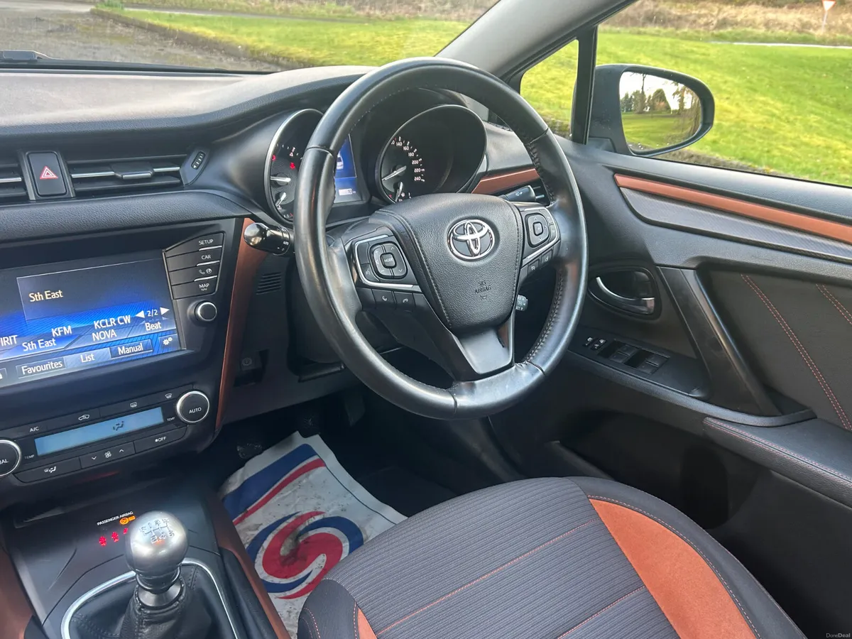 Toyota Avensis 2018, luna spec, FSH - Image 4