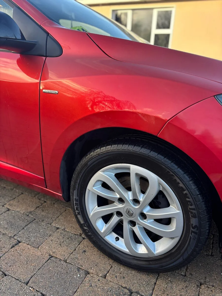 161 Renault Megane Ltd Edition 1.5 DCI - Image 3
