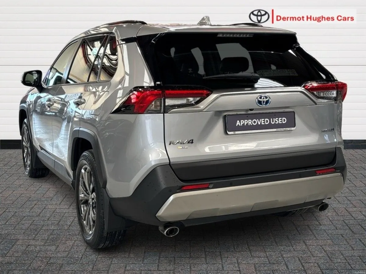 Toyota RAV4 HYBRID SOL 4DR AUTO - Image 2