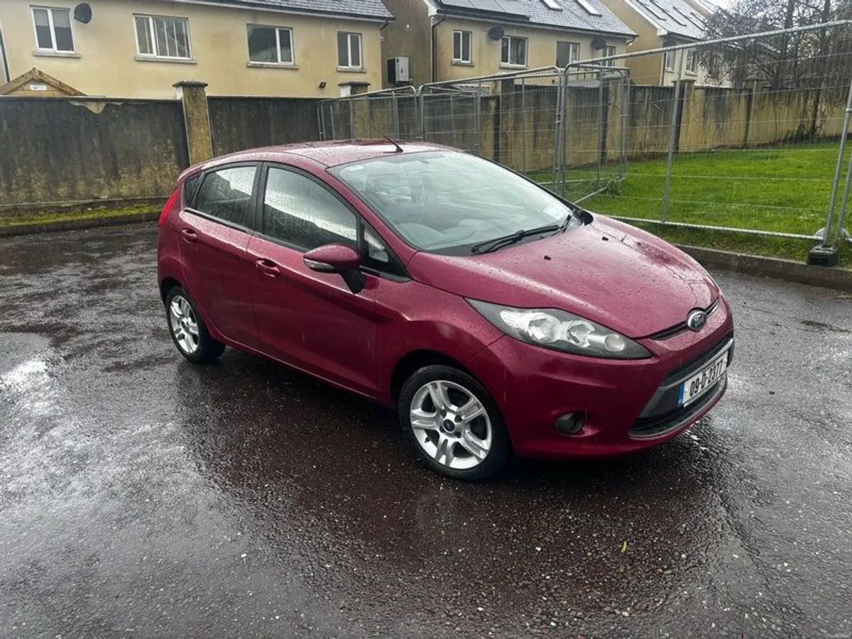 2009 Ford Fiesta - Image 2