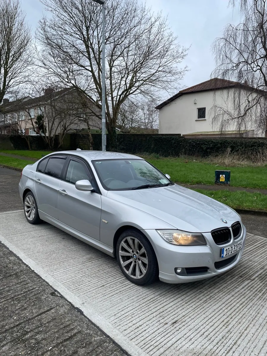 BMW 2010 - 3 Series 320D - Business Edition - Image 1