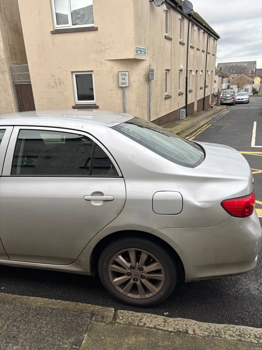 Toyota Corolla 2009 - Image 2