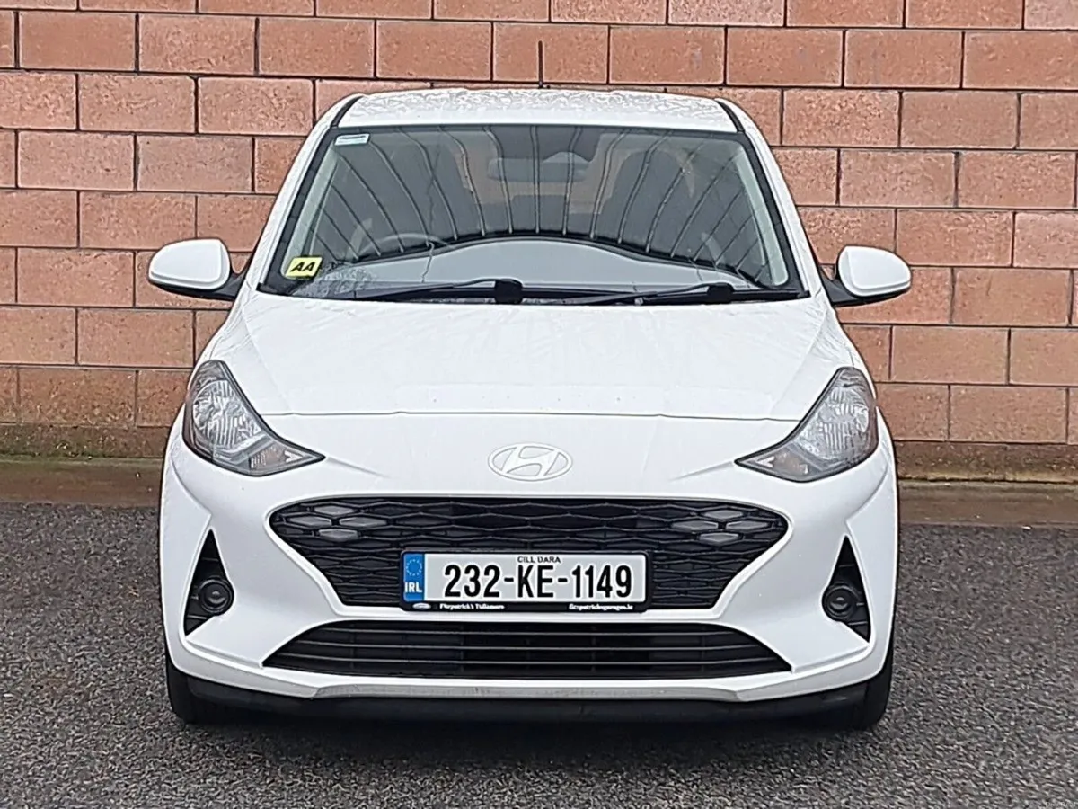 Hyundai i10 Deluxe Plus Model Automatic. - Image 4