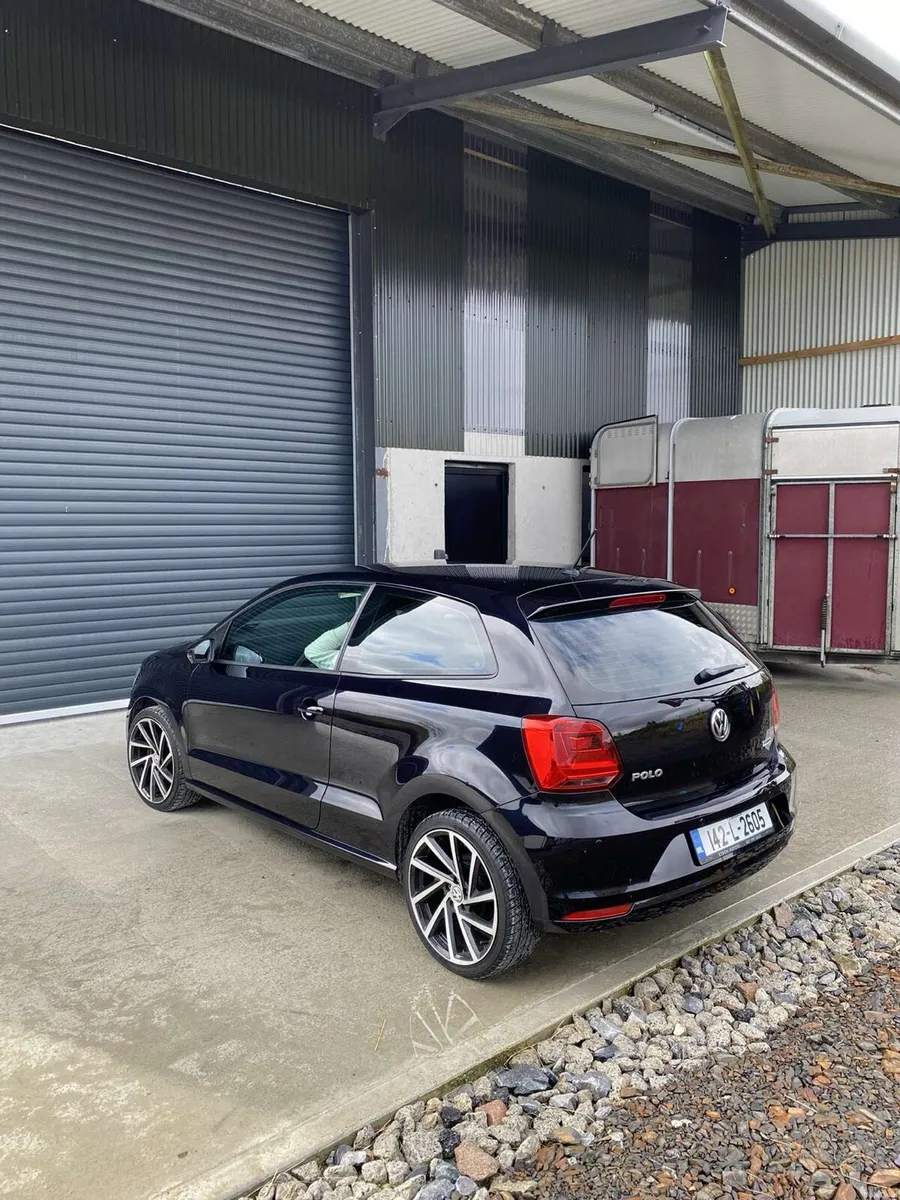142 Volkswagen polo 1L - Image 3